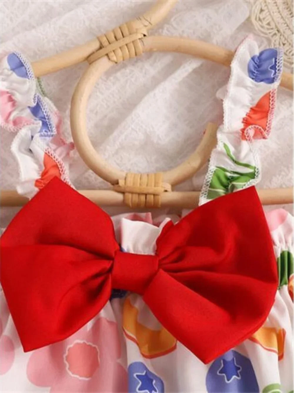 A Classy Chic Boutique *features bow